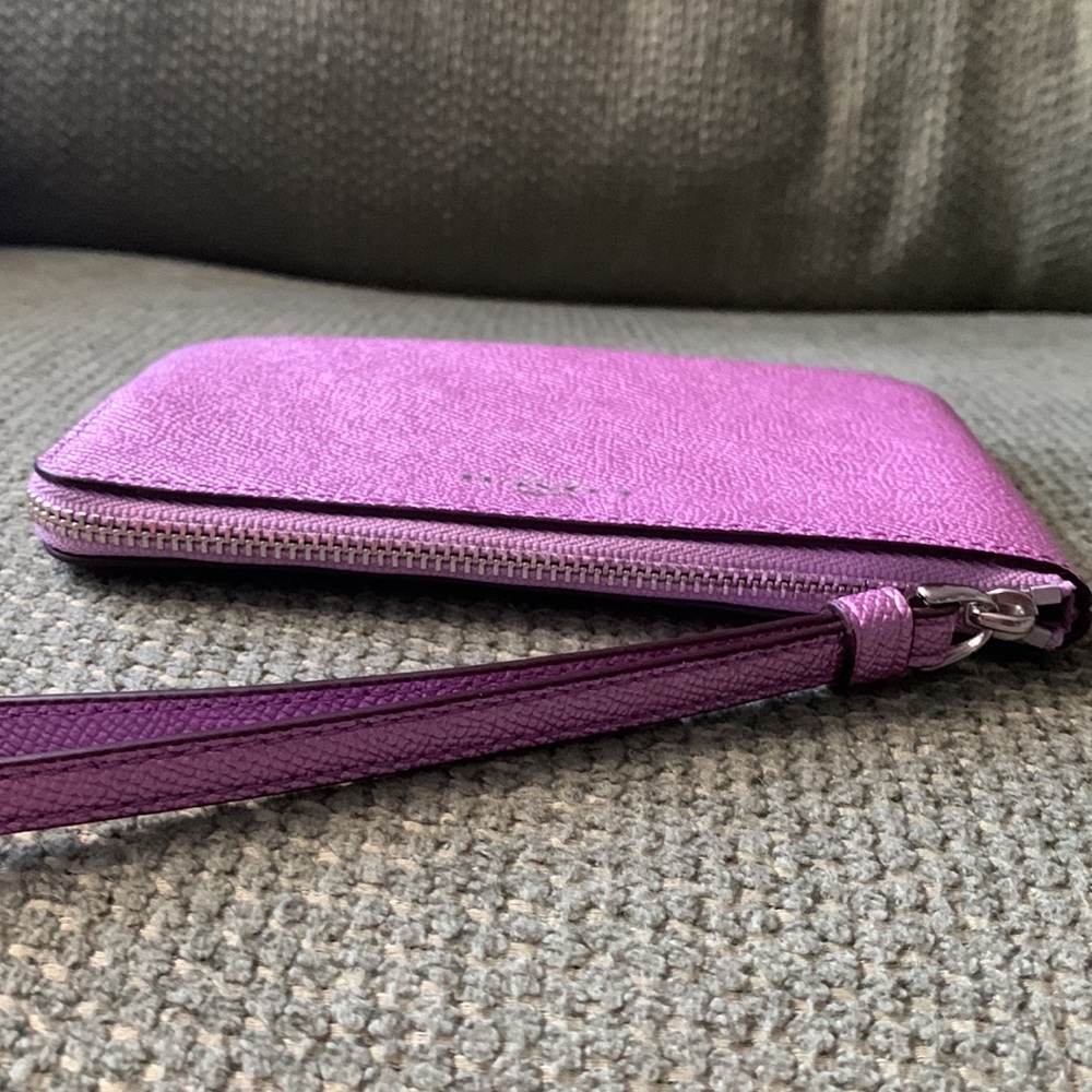 Coach 2017 Metallic Lilac Wristlet - Picture 6 of 8